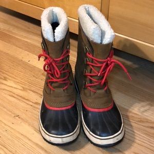 Sorel Snow Boots Size 9